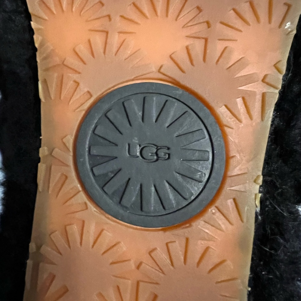 Ugg Slides - image 4